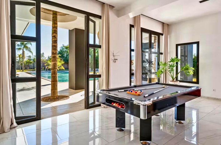 Piscine intérieure villa premium Marrakech
